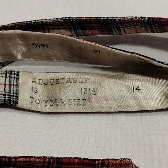 2 Green & Red Bow/Ribbon Ties - Picture 6 of 6